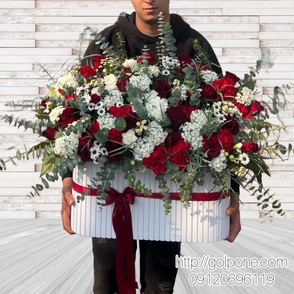 باکس گل رز سبک پونه