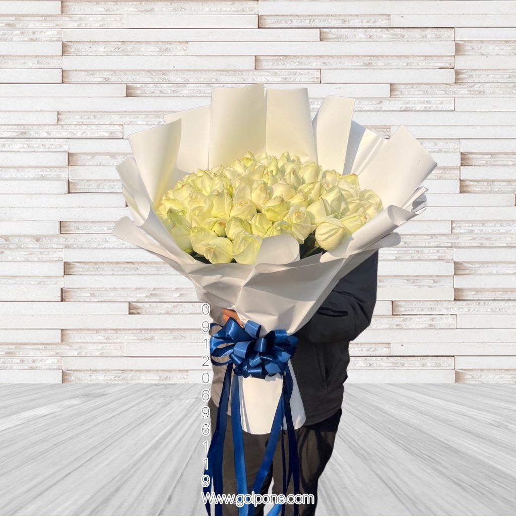 دسته گل رز سفید